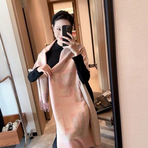 Fendi_F13_Pink_Woollen_Scarf_With_Original_Box