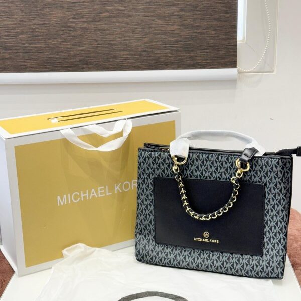 Michael_Kors_Cece_Medium_Logo_Chain_Messenger_Bag_WITH_OG_BOX_20022_Black