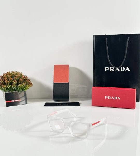 Prada_8720_Ice_Day