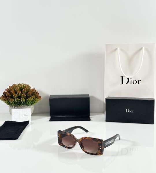 Dior_WMNS_2259_Tiger