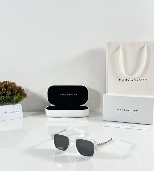 Marc Jacobs 1137 Ice Black