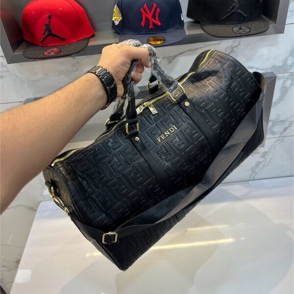 Fend i Full Monogram Premium Travel Duffel Bag em